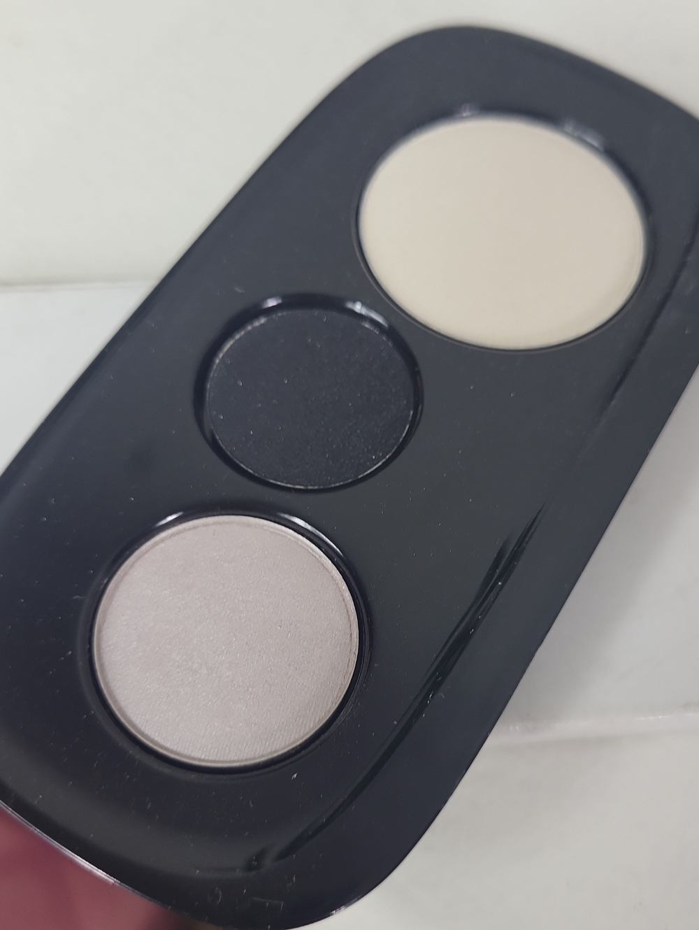 Marc Jacob tester Neutral Trio Eyeshadow The Mod - Picture 3 of 4